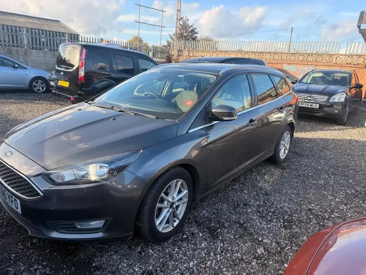 Ford Focus 2015 photo 2