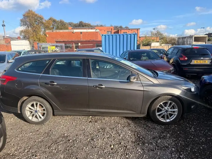 Ford Focus 2015 photo 3