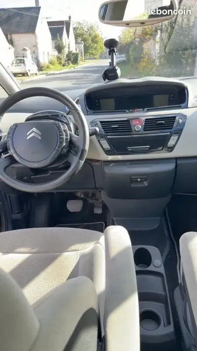 Citroen C4 Picasso 2009 photo 2