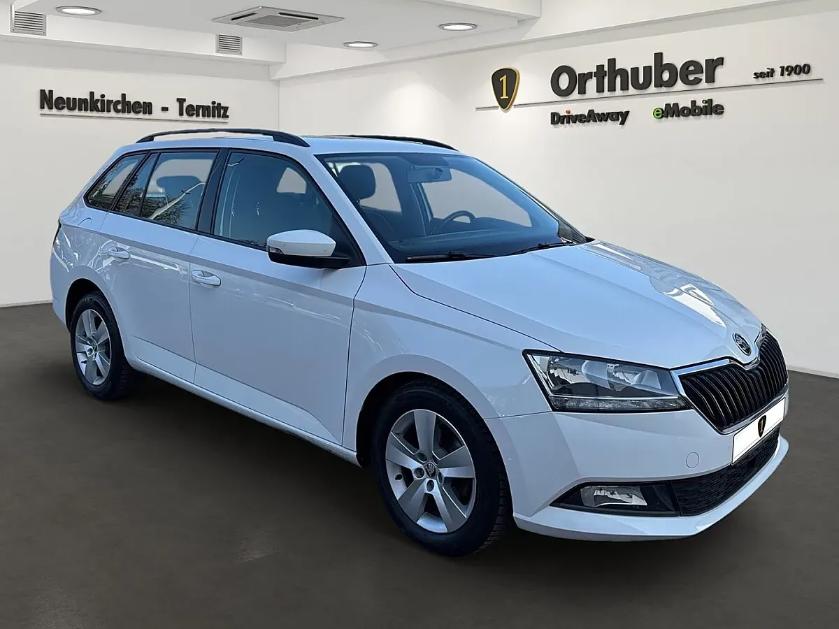 Skoda Fabia 2021 photo 2