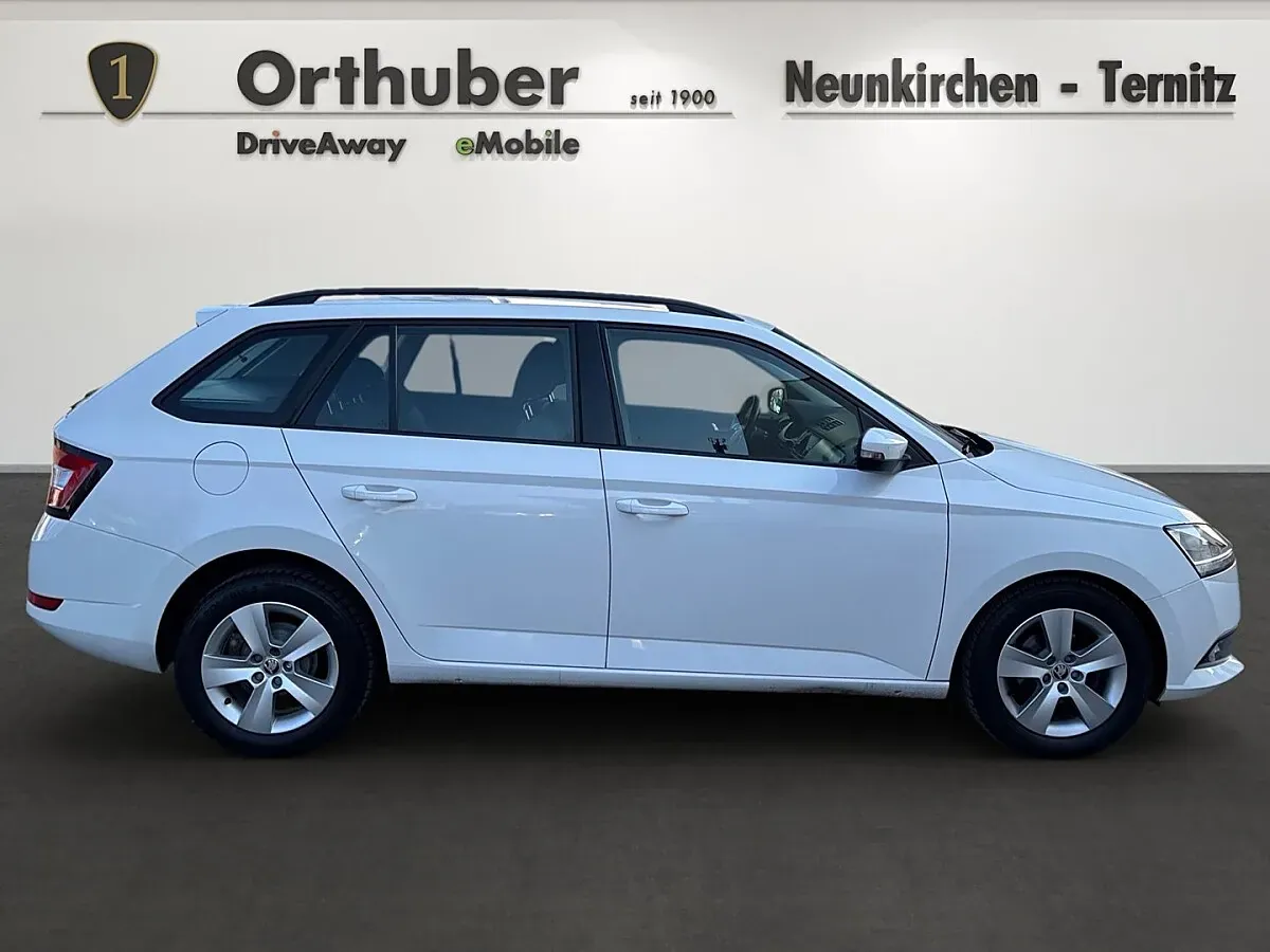 Skoda Fabia 2021 photo 3
