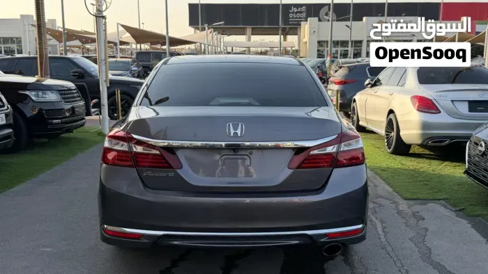 Honda Accord 2017 photo 2
