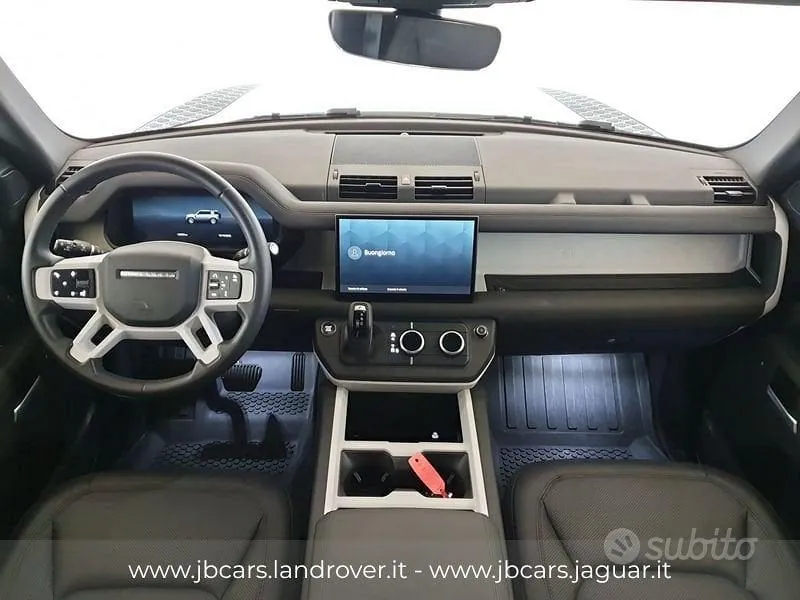 Land Rover Defender 2025 photo 4