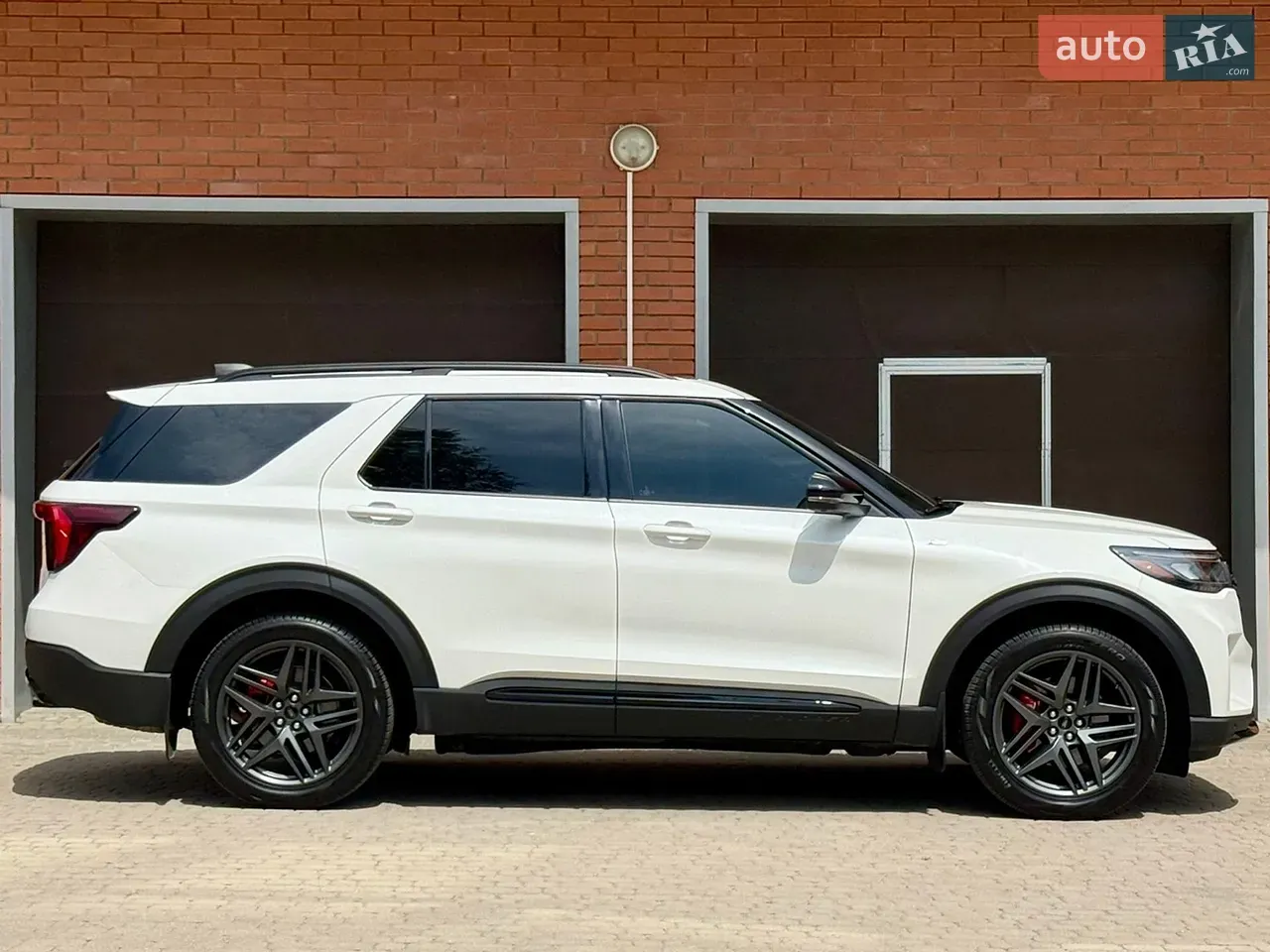 Ford Explorer 2024 photo 5