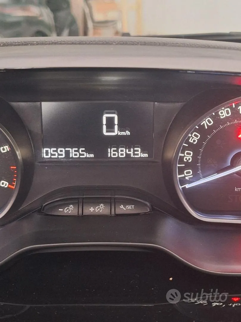 Peugeot 2008 2020 photo 4