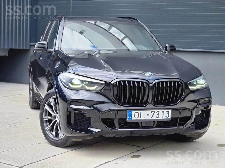 BMW X5 2021 photo 2