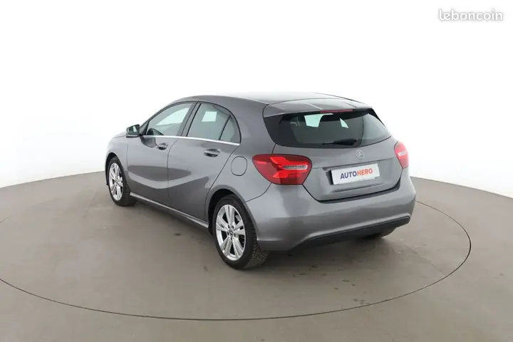 Mercedes-Benz A-Class 2018 photo 2