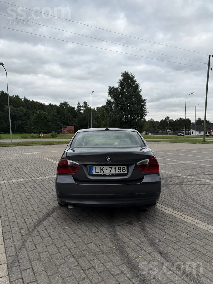 BMW E90 2005 photo 3