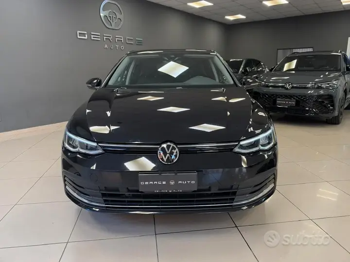 Volkswagen Golf 2022 photo 2