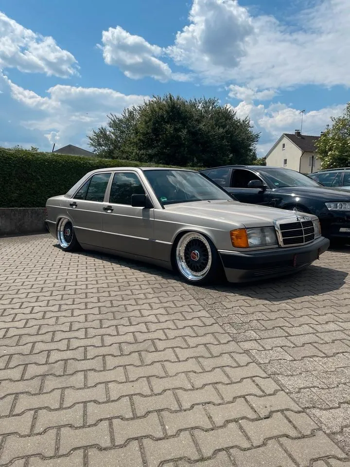 Mercedes-Benz W201