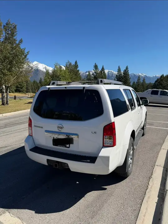 Nissan Pathfinder 2009 photo 2