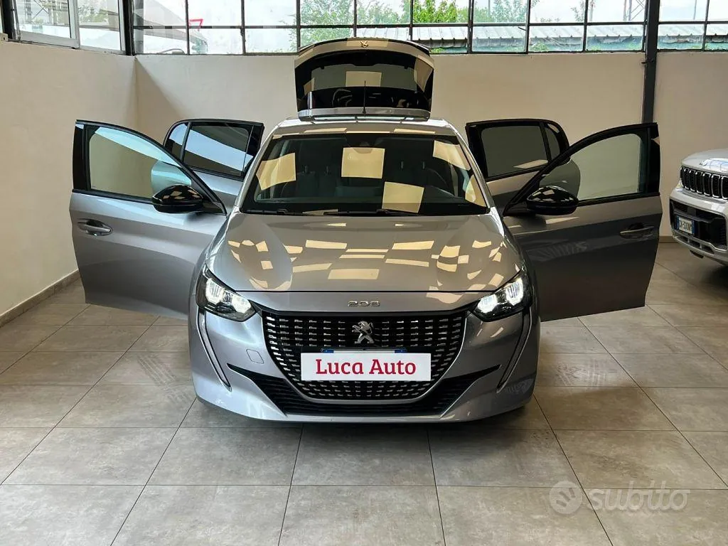 Peugeot 208 2023 photo 2