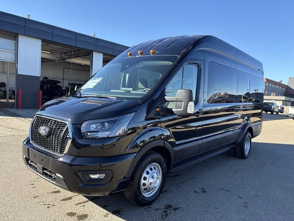 Ford Transit 2027 photo 2