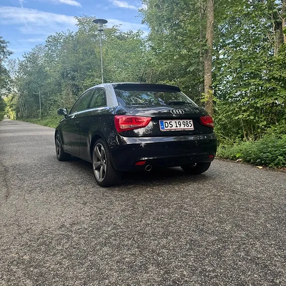 Audi A1 2011 photo 5