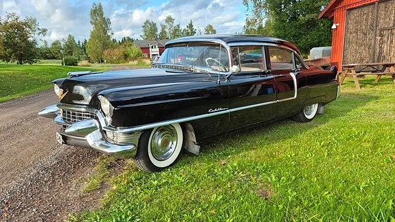 Cadillac Series 62 1955 photo 2