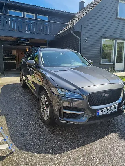 Jaguar F-Pace 2017 photo 4