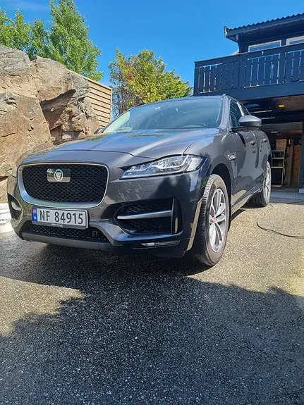 Jaguar F-Pace 2017 photo 5