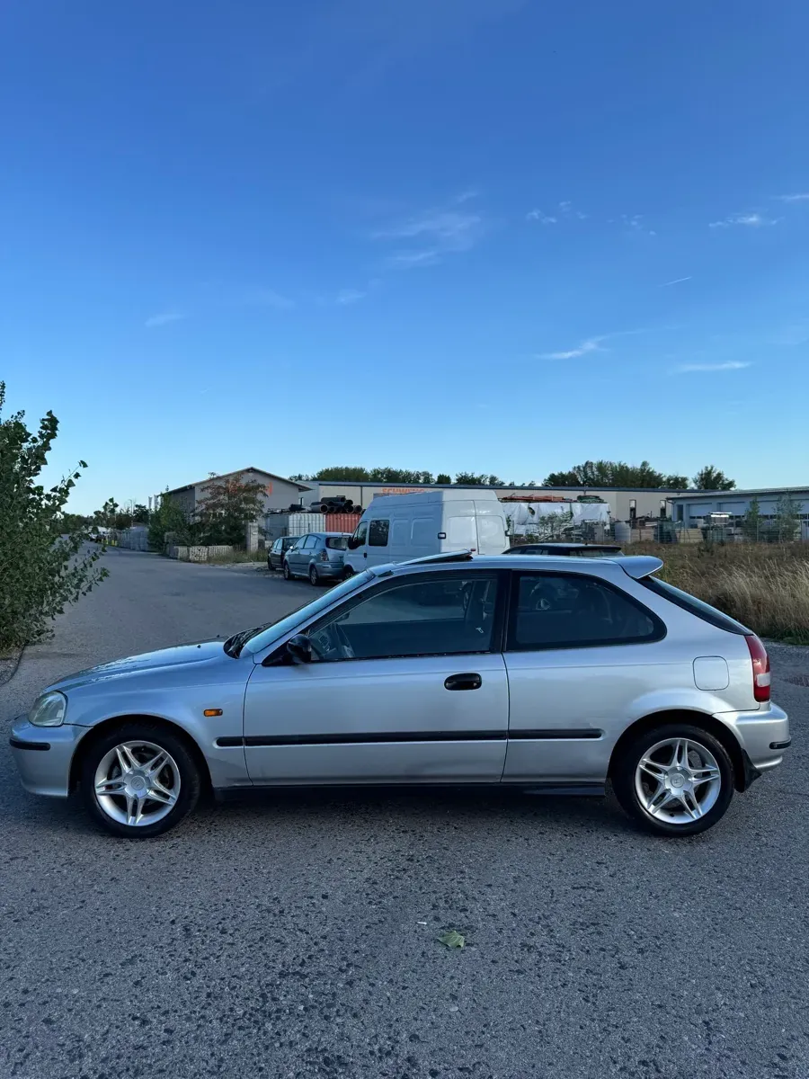 Honda Civic 1999 photo 3