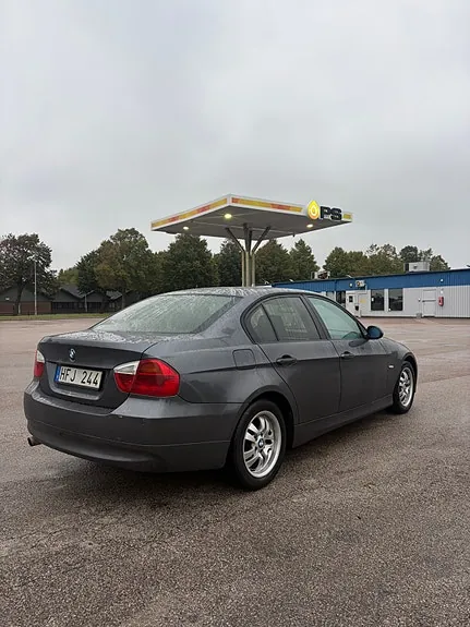 BMW 320I 2007 photo 4
