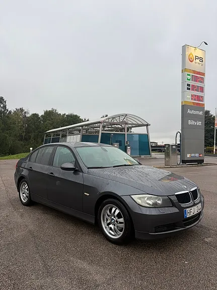BMW 320I