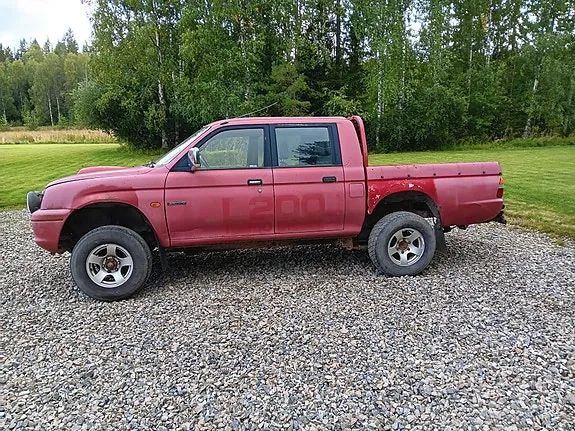 Mitsubishi L200 1997 photo 2
