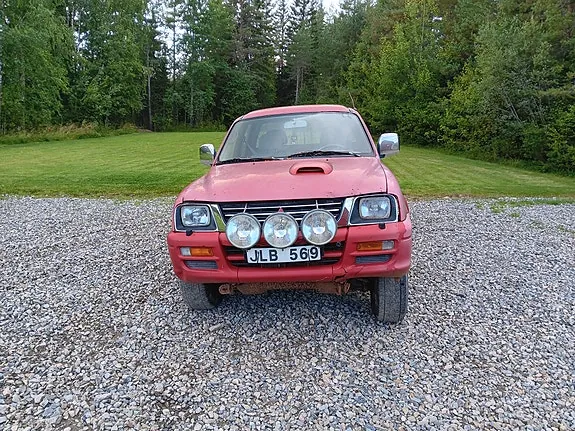Mitsubishi L200 1997 photo 3