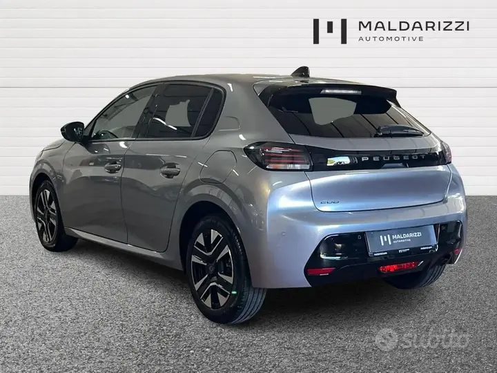 Peugeot 208 2025 photo 4