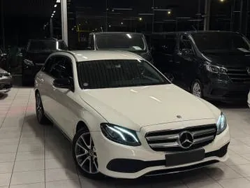 Mercedes-Benz E200