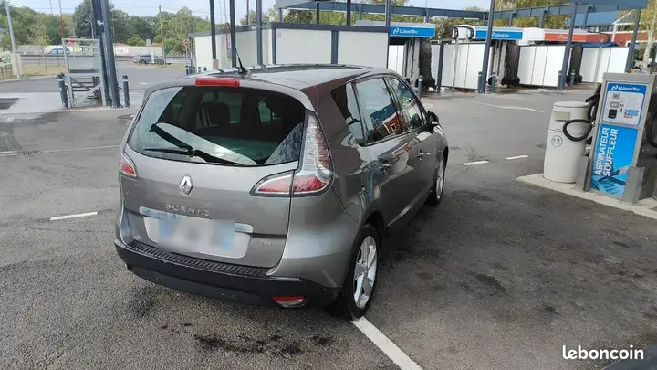 Renault Scenic 2015 photo 2