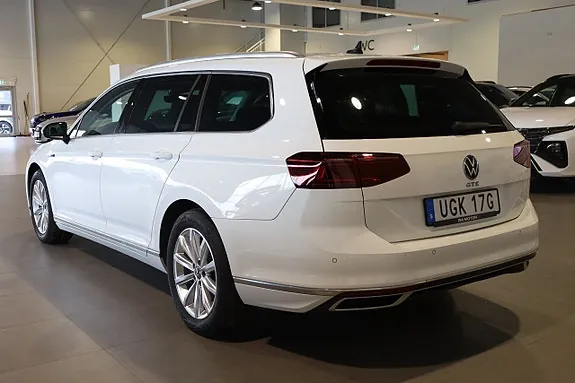 Volkswagen Passat 2022 photo 3