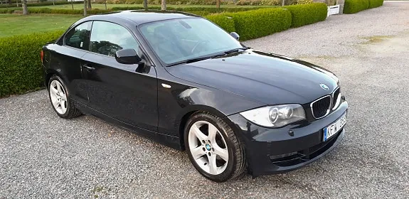 BMW 118D 2011 photo 2