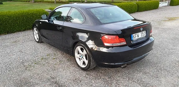 BMW 118D 2011 photo 4