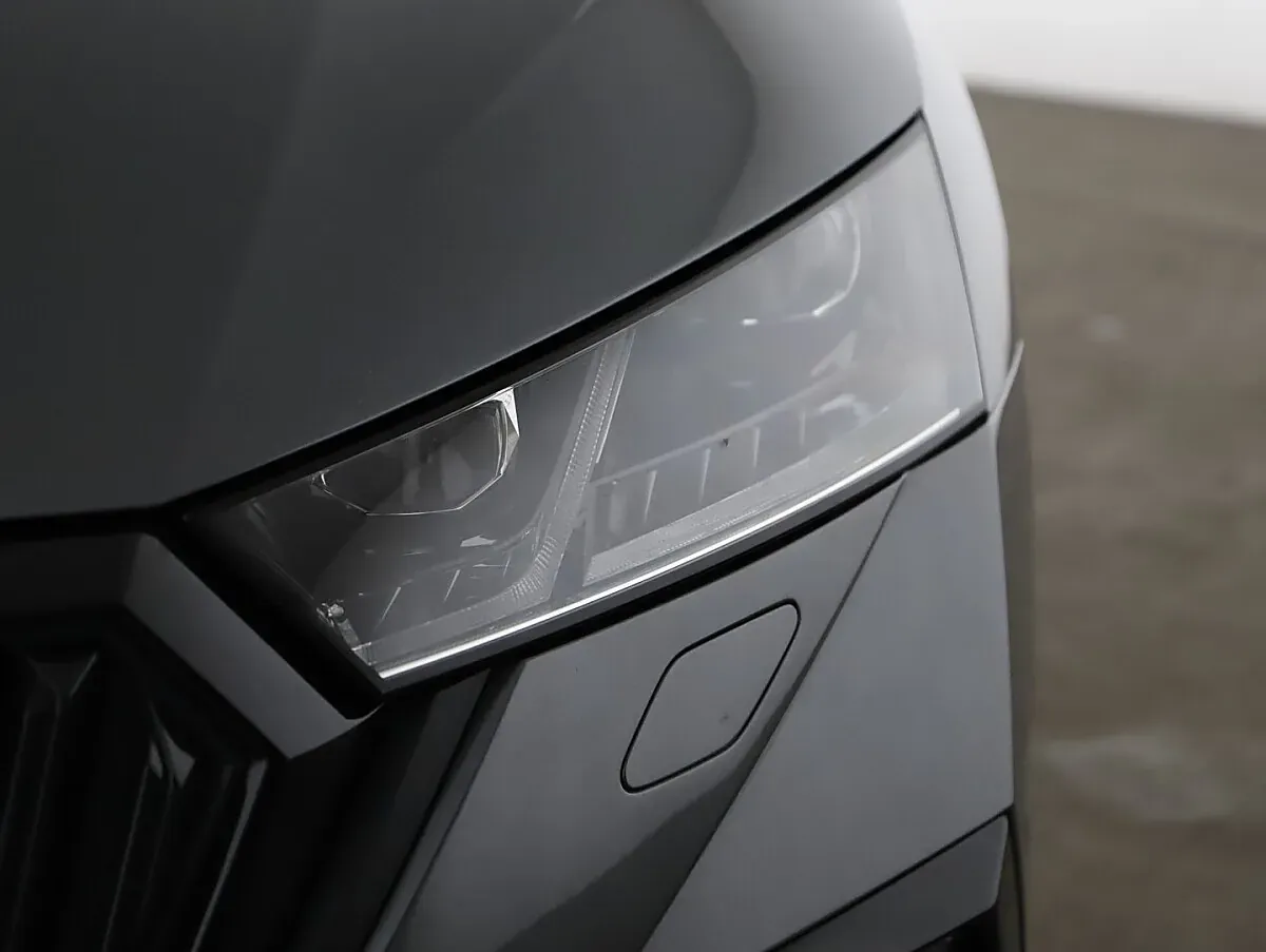 Skoda Octavia 2023 photo 3