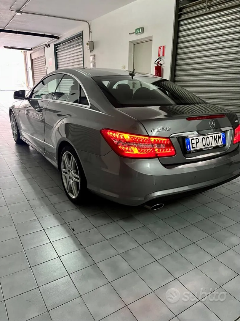 Mercedes-Benz E 2013 photo 3