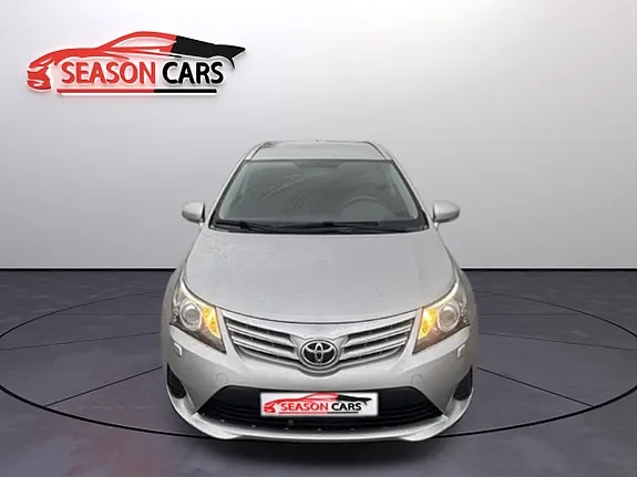 Toyota Avensis 2015 photo 5