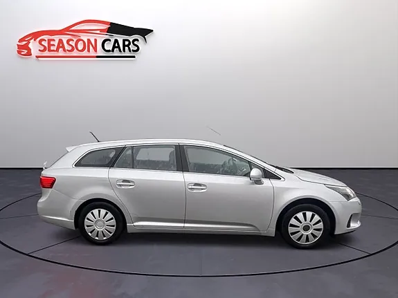 Toyota Avensis 2015 photo 3