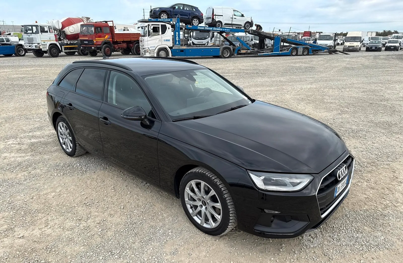 Audi A4 2023 photo 4