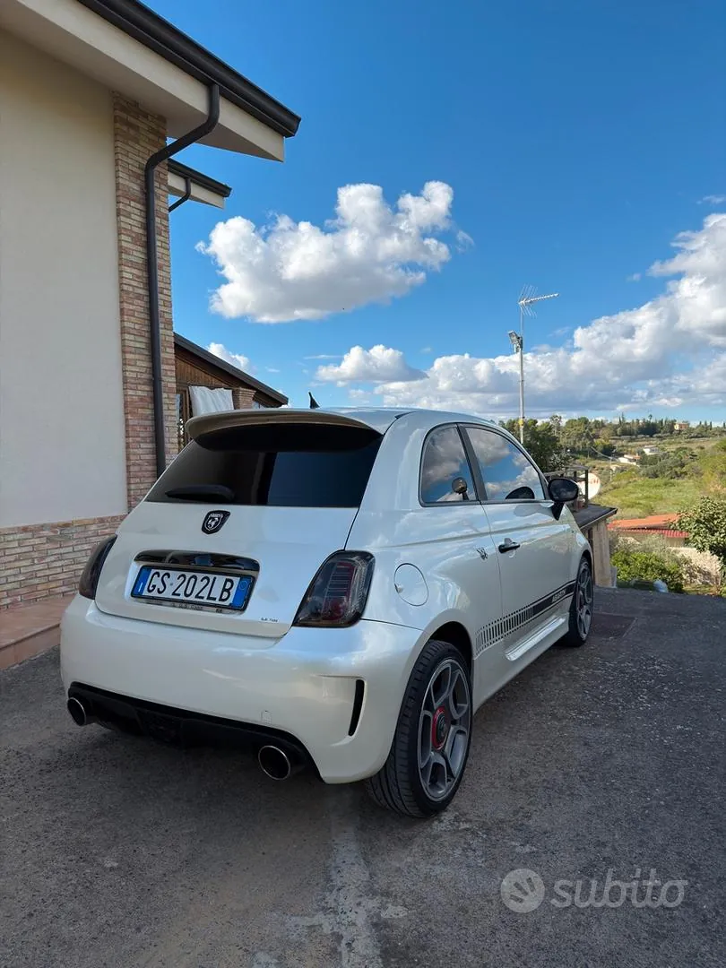 Abarth 500 2010 photo 3