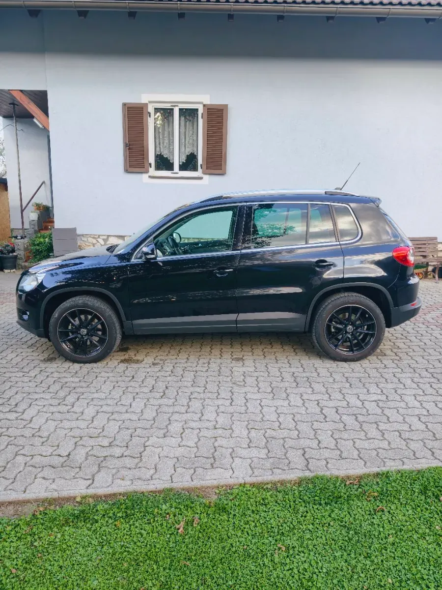 Volkswagen Tiguan 2008 photo 2