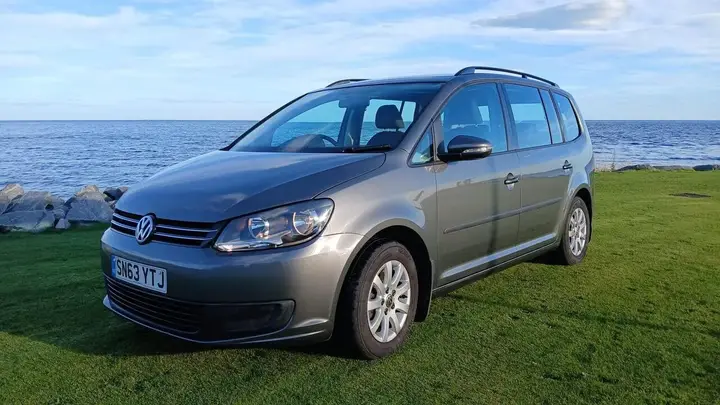 Volkswagen Touran 2013 photo 2