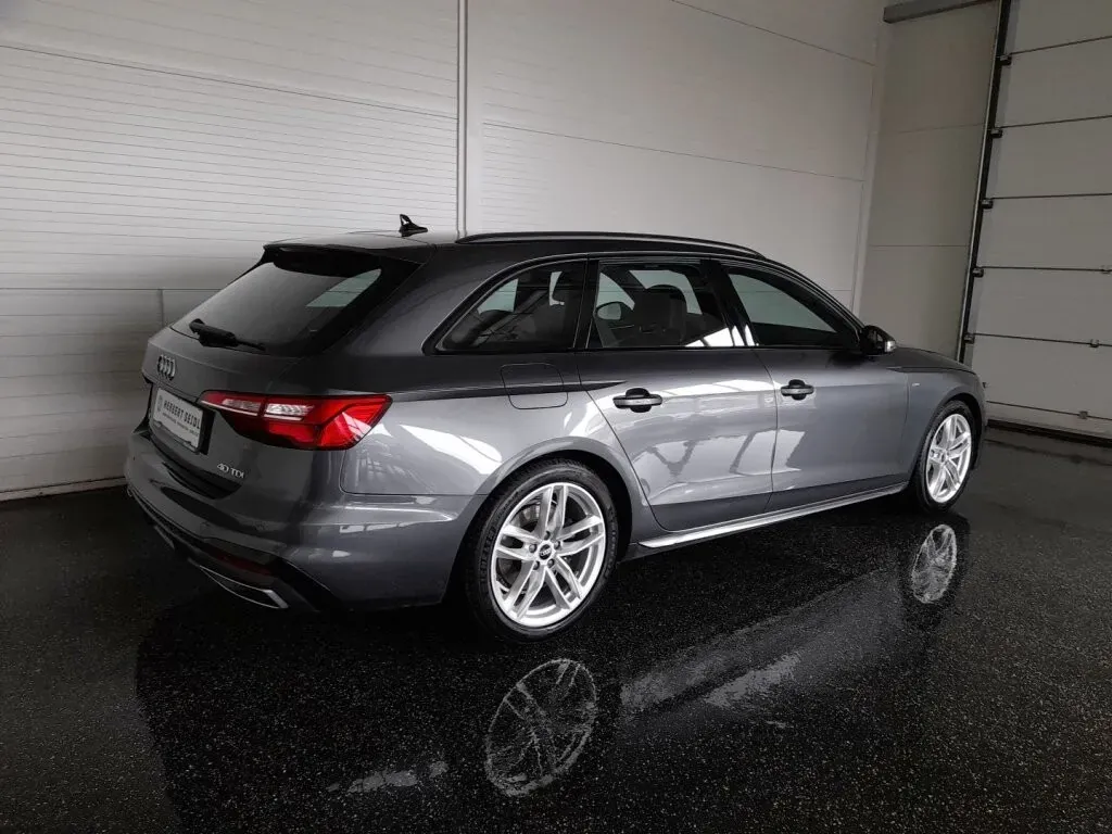Audi A4 Avant 2023 photo 2