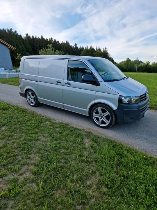 Volkswagen T5