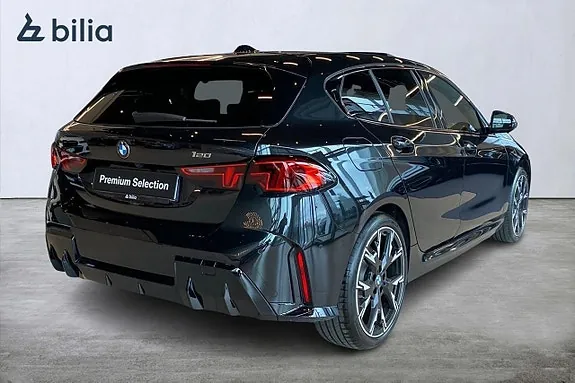 BMW 120 2026 photo 4