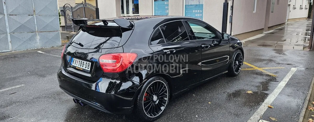 Mercedes-Benz A 180 2014 photo 3