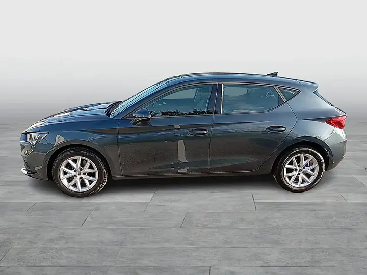 Seat Leon 2024 photo 2