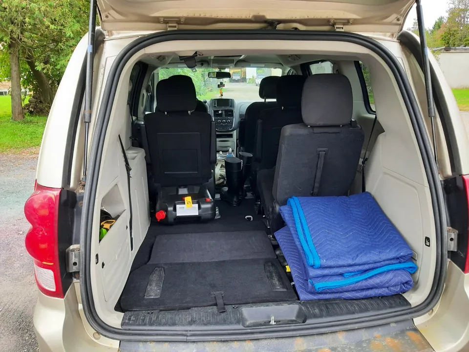 Dodge Grand Caravan 2013 photo 2