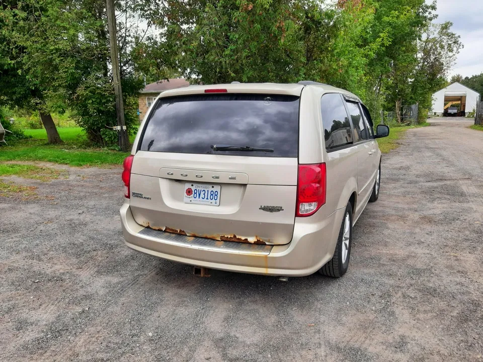 Dodge Grand Caravan 2013 photo 4