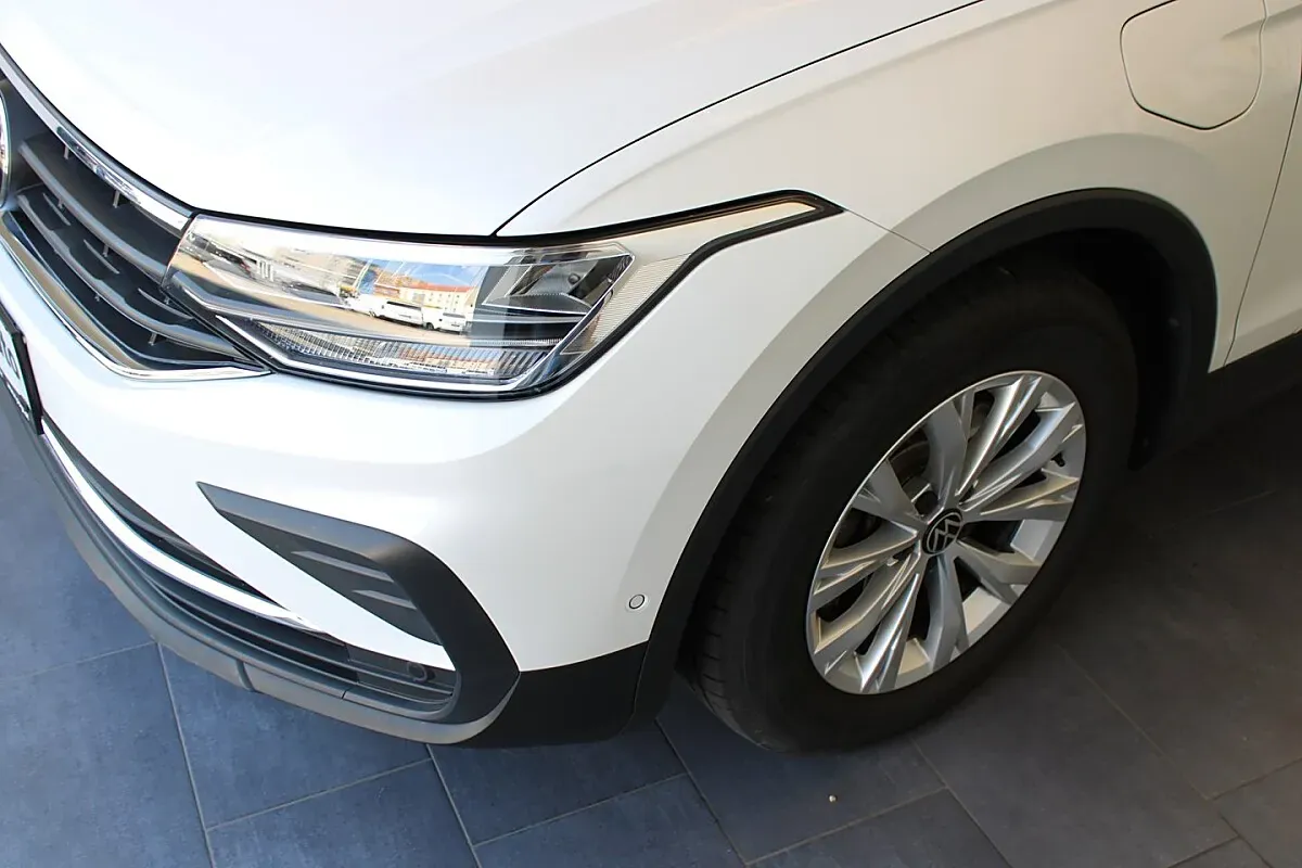 Volkswagen Tiguan 2023 photo 2
