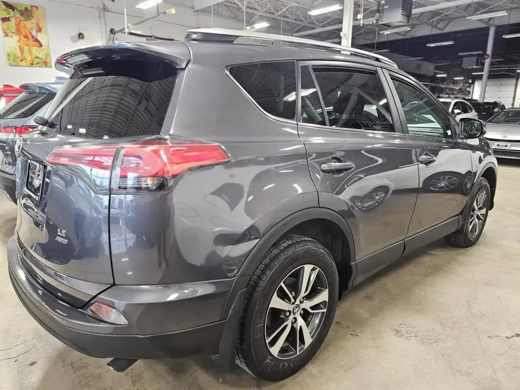 Toyota Rav4 2018 photo 4
