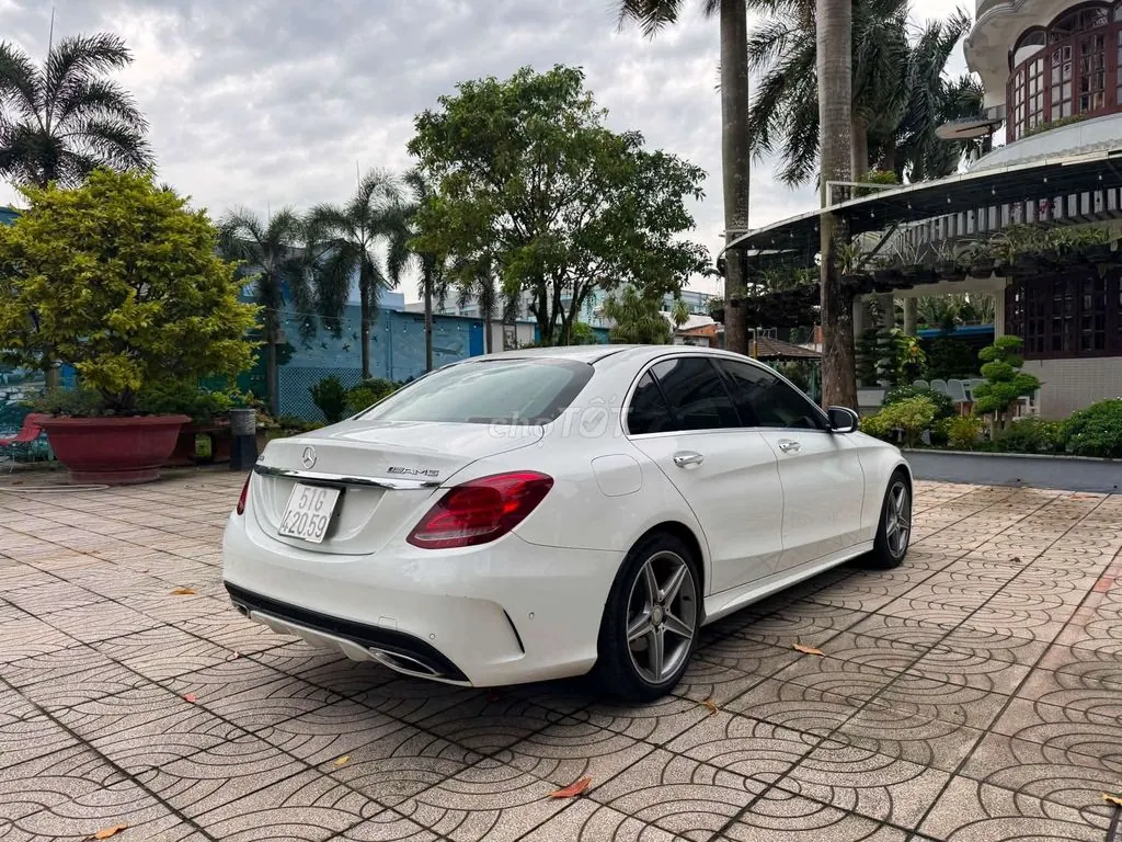 Mercedes-Benz C300 Amg 2016 photo 4